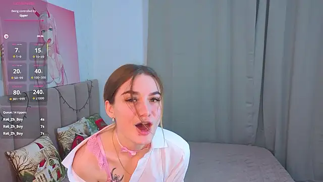 Snapshot of CharaVaz chatting on 02-20-26, 11:12 CharaVaz online show from 02-20-26, 11:12