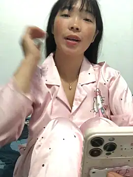 Snapshot of cuty_lusy chatting on 06-14-26, 02:29 cuty lusy online show from 06-14-26, 02:29