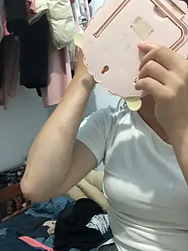 cuty lusy online show from 05-24-26, 05:29