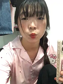 Snapshot of cuty_lusy chatting on 06-20-26, 12:59 cuty lusy online show from 06-20-26, 12:59
