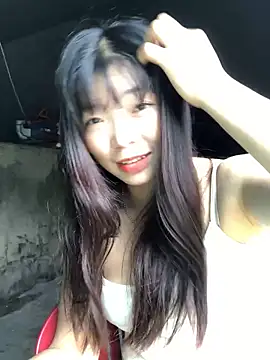 Snapshot of cuty_lusy chatting on 06-17-26, 01:49 cuty lusy online show from 06-17-26, 01:49