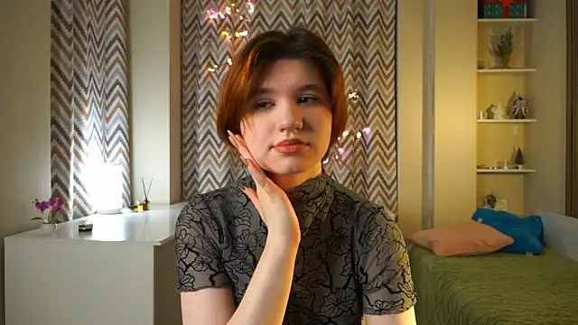 BelleHayton online show from 02-28-26, 03:44