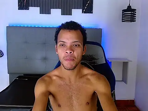 Snapshot of WilThePasive chatting on 02-13-26, 01:00 WilThePasive online show from 02-13-26, 01:00