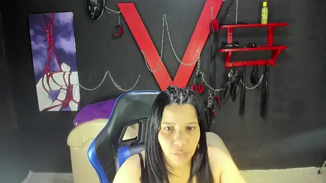 Snapshot of Zalomme chatting on 06-09-26, 02:18 Zalomme online show from 06-09-26, 02:18