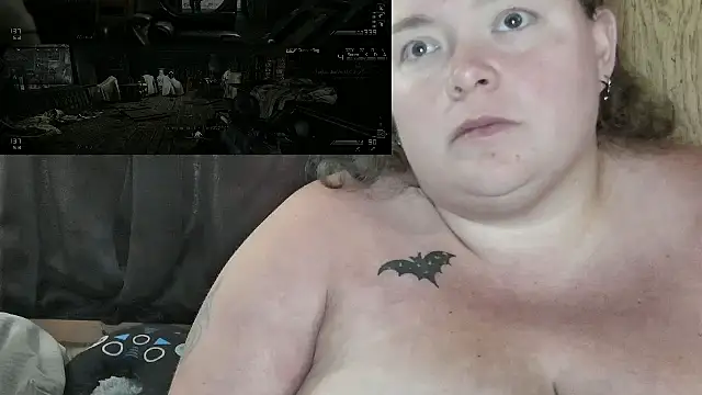 Snapshot of ladylynn13 chatting on 04-30-26, 10:25 ladylynn13 online show from 04-30-26, 10:25