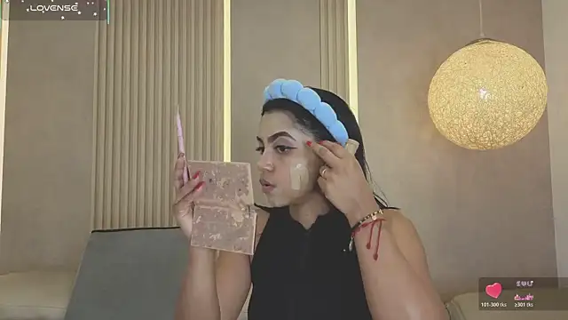 eva lain online show from 04-21-26, 12:01