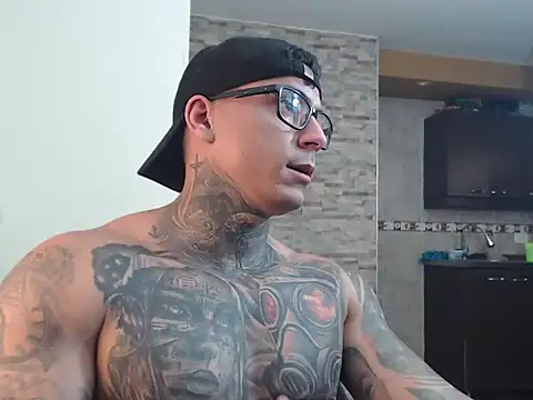 maxstrom111 online show from 02-07-26, 05:43