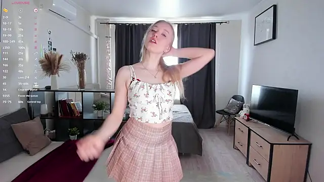 AmyLouWood online show from 03-23-26, 09:20