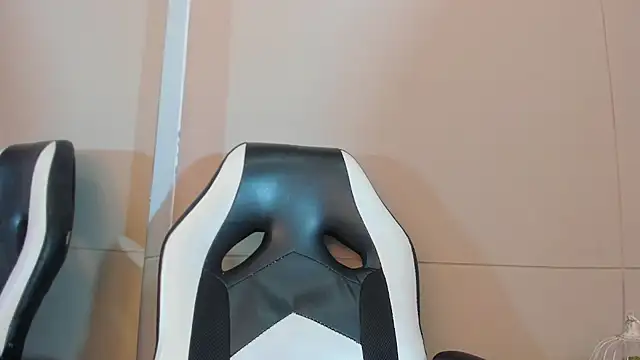 luna bradley  online show from 03-19-26, 12:16