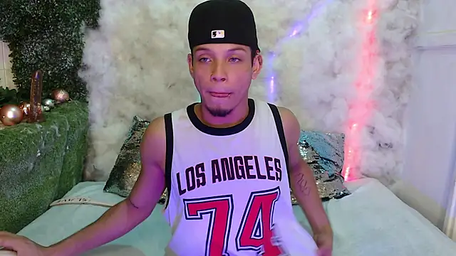 Snapshot of Gael_zambrano chatting on 02-20-26, 05:48 Gael zambrano online show from 02-20-26, 05:48