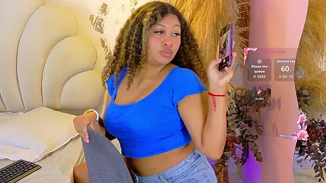 Snapshot of sabrina_lafaux_cr chatting on 02-27-26, 07:46 sabrina lafaux cr online show from 02-27-26, 07:46