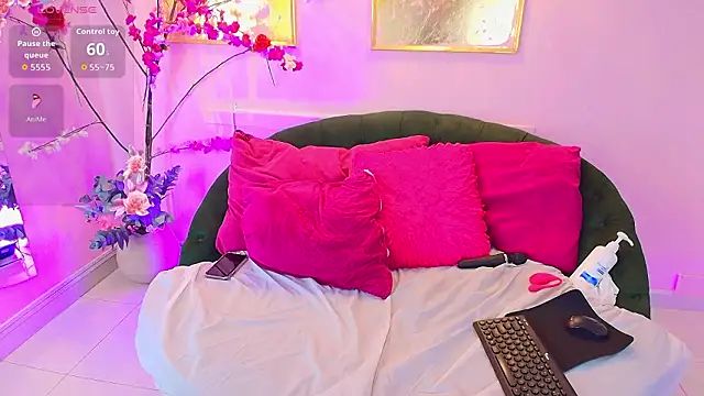 Snapshot of sabrina_lafaux_cr chatting on 02-25-26, 07:25 sabrina lafaux cr online show from 02-25-26, 07:25