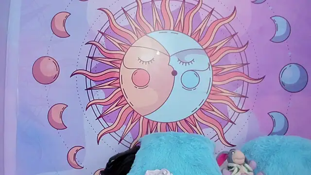 Snapshot of evelin_24_ chatting on 02-13-26, 03:01 evelin 24 online show from 02-13-26, 03:01