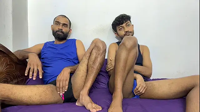 Snapshot of DesiDaddyandSon chatting on 07-19-26, 01:19 DesiDaddyandSon online show from 07-19-26, 01:19