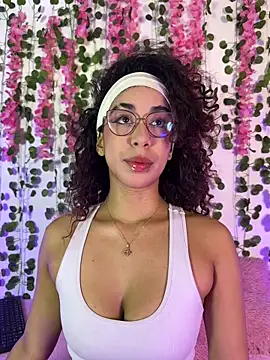 Snapshot of Woo_isDaphne chatting on 02-24-26, 10:54 Woo isDaphne online show from 02-24-26, 10:54