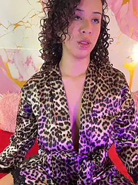 Snapshot of Woo_isDaphne chatting on 06-20-26, 10:59 Woo isDaphne online show from 06-20-26, 10:59