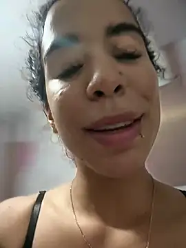 Woo isDaphne online show from 03-20-26, 10:44