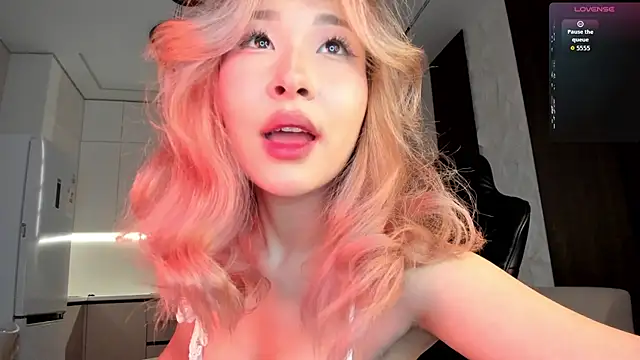 amy akime online show from 07-17-26, 03:53