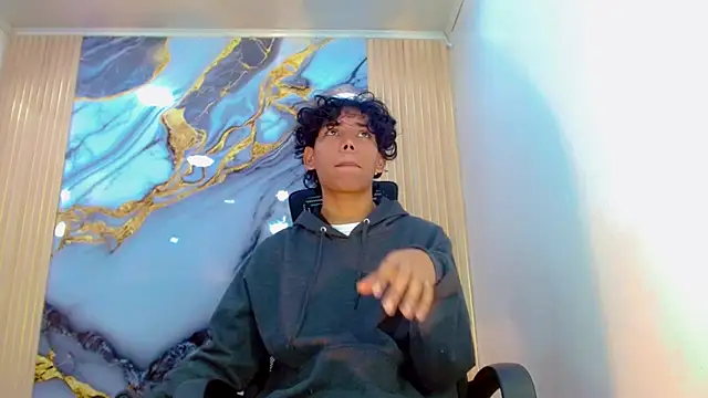 DaviidBuckx  online show from 04-01-26, 02:02