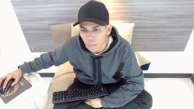 DaviidBuckx  online show from 04-29-26, 02:16