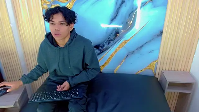 Snapshot of DaviidBuckx_ chatting on 03-01-26, 02:00 DaviidBuckx online show from 03-01-26, 02:00