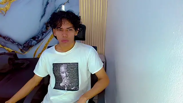 Snapshot of DaviidBuckx_ chatting on 02-26-26, 02:33 DaviidBuckx online show from 02-26-26, 02:33