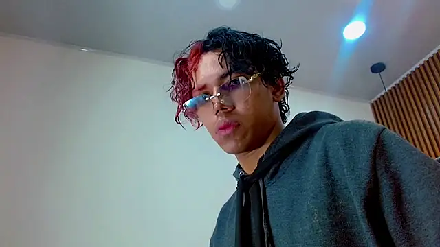 DaviidBuckx  online show from 04-07-26, 02:24