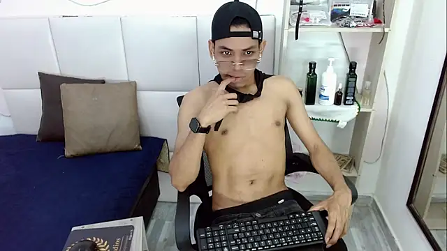 DaviidBuckx  online show from 05-10-26, 09:05