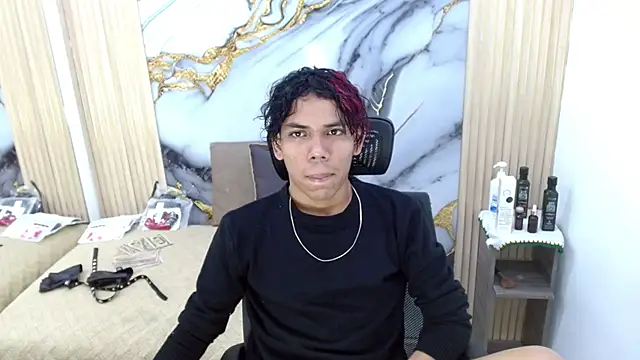 DaviidBuckx  online show from 05-06-26, 02:26
