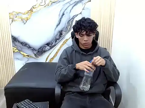 Snapshot of DaviidBuckx_ chatting on 02-13-26, 02:33 DaviidBuckx online show from 02-13-26, 02:33