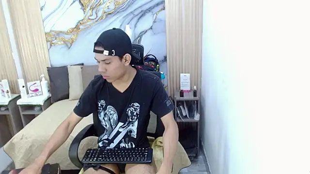 DaviidBuckx  online show from 06-03-26, 02:34