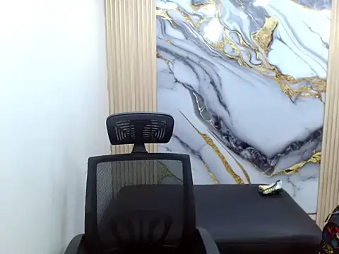 Snapshot of DaviidBuckx_ chatting on 02-15-26, 02:34 DaviidBuckx online show from 02-15-26, 02:34