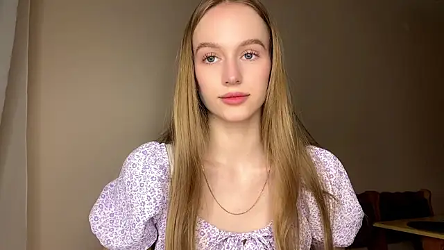 Snapshot of Viktoria_Vibes chatting on 02-14-26, 04:07 Viktoria Vibes online show from 02-14-26, 04:07