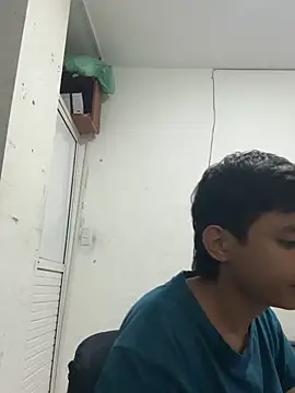 Snapshot of two_cam_latin chatting on 02-25-26, 08:52 two cam latin online show from 02-25-26, 08:52