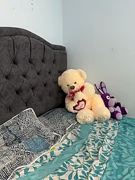 two cam latin online show from 04-14-26, 03:55