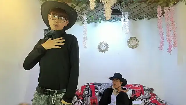 Snapshot of Lizeth_hot2002 chatting on 02-17-26, 01:47 Lizeth hot2002 online show from 02-17-26, 01:47