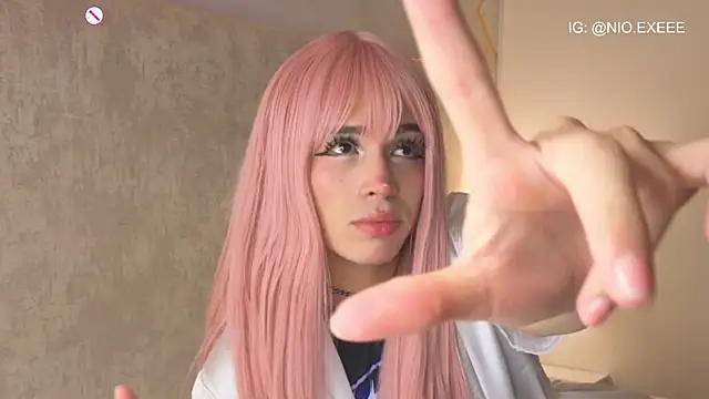 Snapshot of Nioki_ chatting on 03-28-26, 03:29 Nioki online show from 03-28-26, 03:29