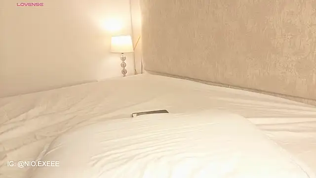 Snapshot of Nioki_ chatting on 03-27-26, 06:11 Nioki online show from 03-27-26, 06:11