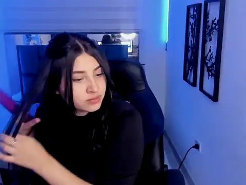 bloom winxx online show from 02-13-26, 03:06