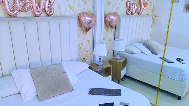 Mia Reize online show from 02-16-26, 12:26