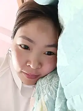 Yiyoongg online show from 06-20-26, 03:44