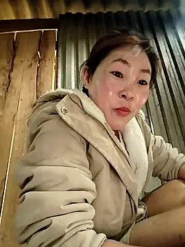 Yiyoongg online show from 03-04-26, 02:41