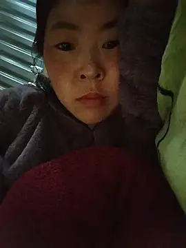 Yiyoongg online show from 05-26-26, 11:36
