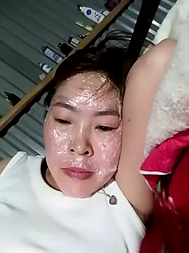 Yiyoongg online show from 04-19-26, 02:29