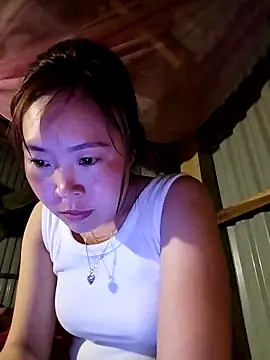 Yiyoongg online show from 04-04-26, 01:17