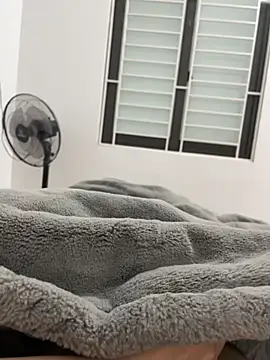 huyenzz online show from 02-19-26, 02:58