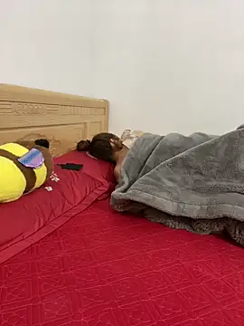 huyenzz online show from 02-24-26, 12:50