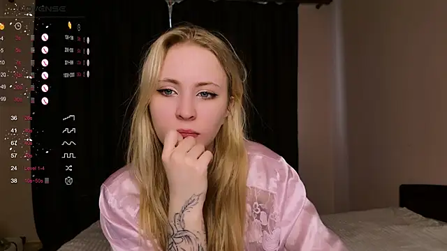 lilMelaniloveis online show from 04-19-26, 07:09