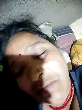 Snapshot of Loomaraj chatting on 03-02-26, 04:36 Loomaraj online show from 03-02-26, 04:36