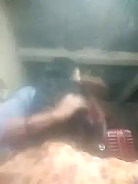 Snapshot of Loomaraj chatting on 02-17-26, 12:57 Loomaraj online show from 02-17-26, 12:57